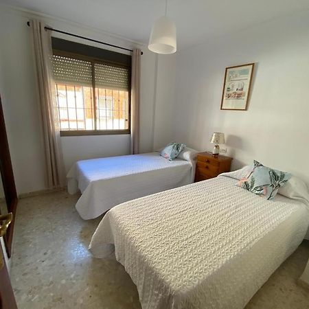 Apartamento Familiar En Barrio Reina Victoria Huelva Zewnętrze zdjęcie